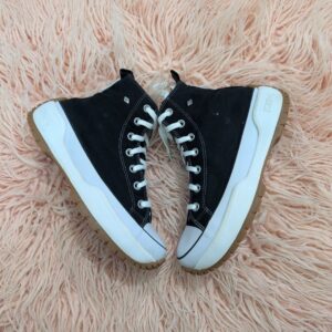 Converse Chuck Taylor High Top BK 40