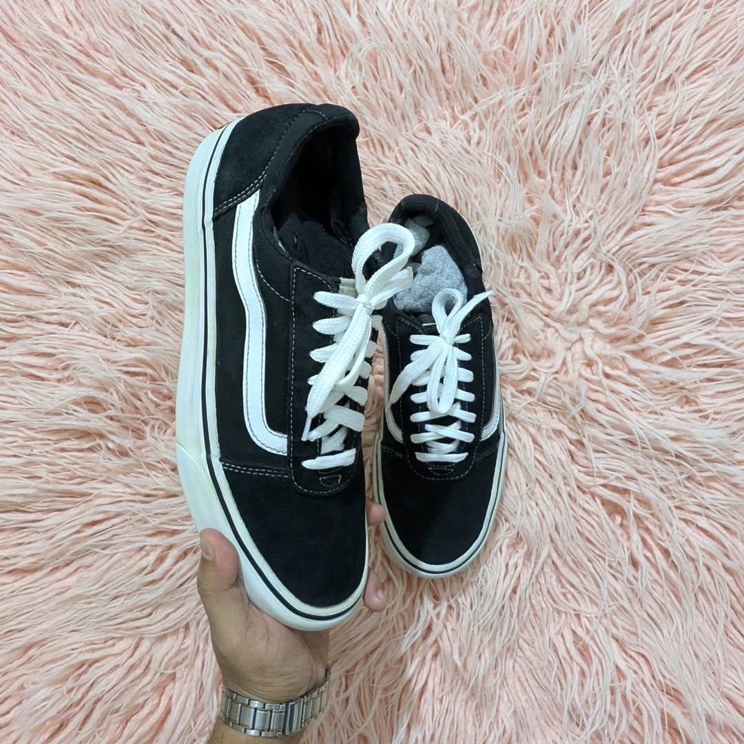 VANS-Black-43-1