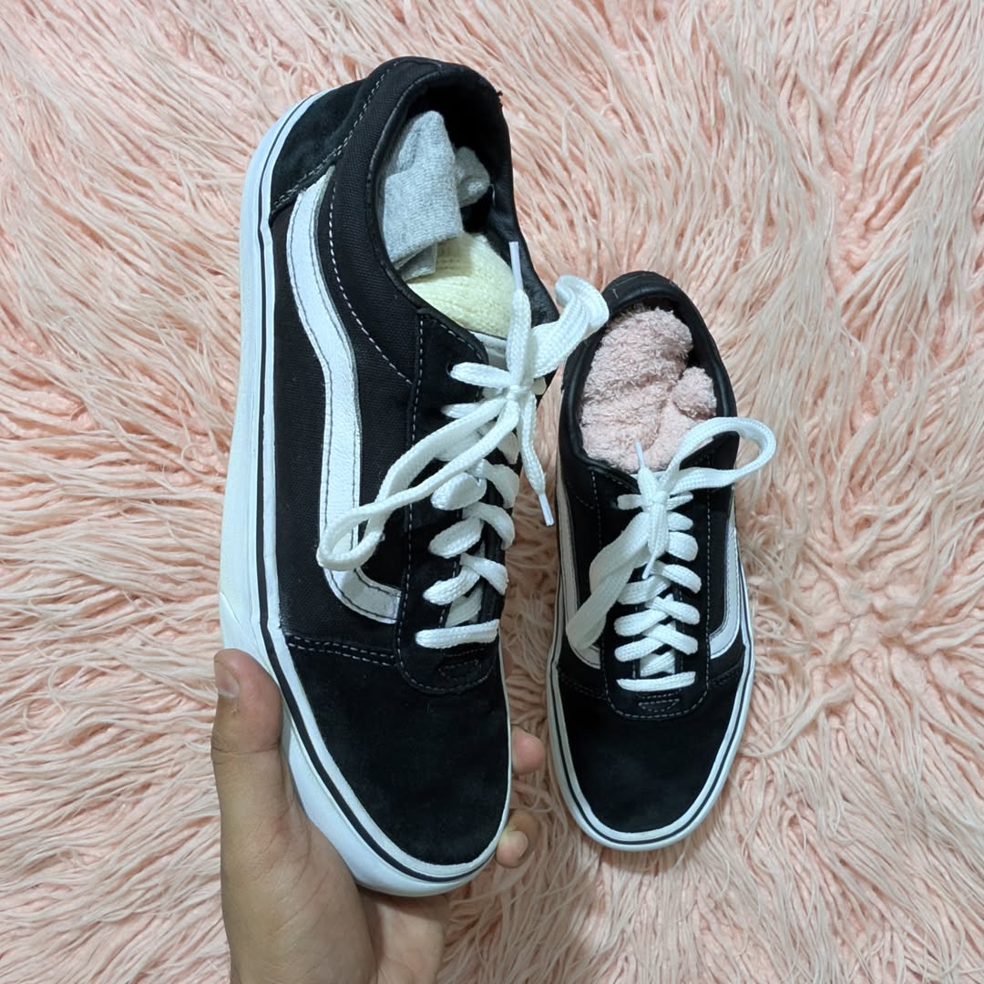 Vans-Black-42.5-1