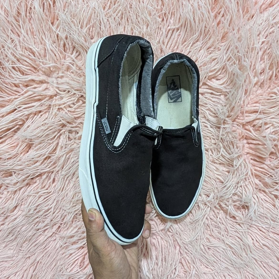 VANS-black-slip-44.5-1