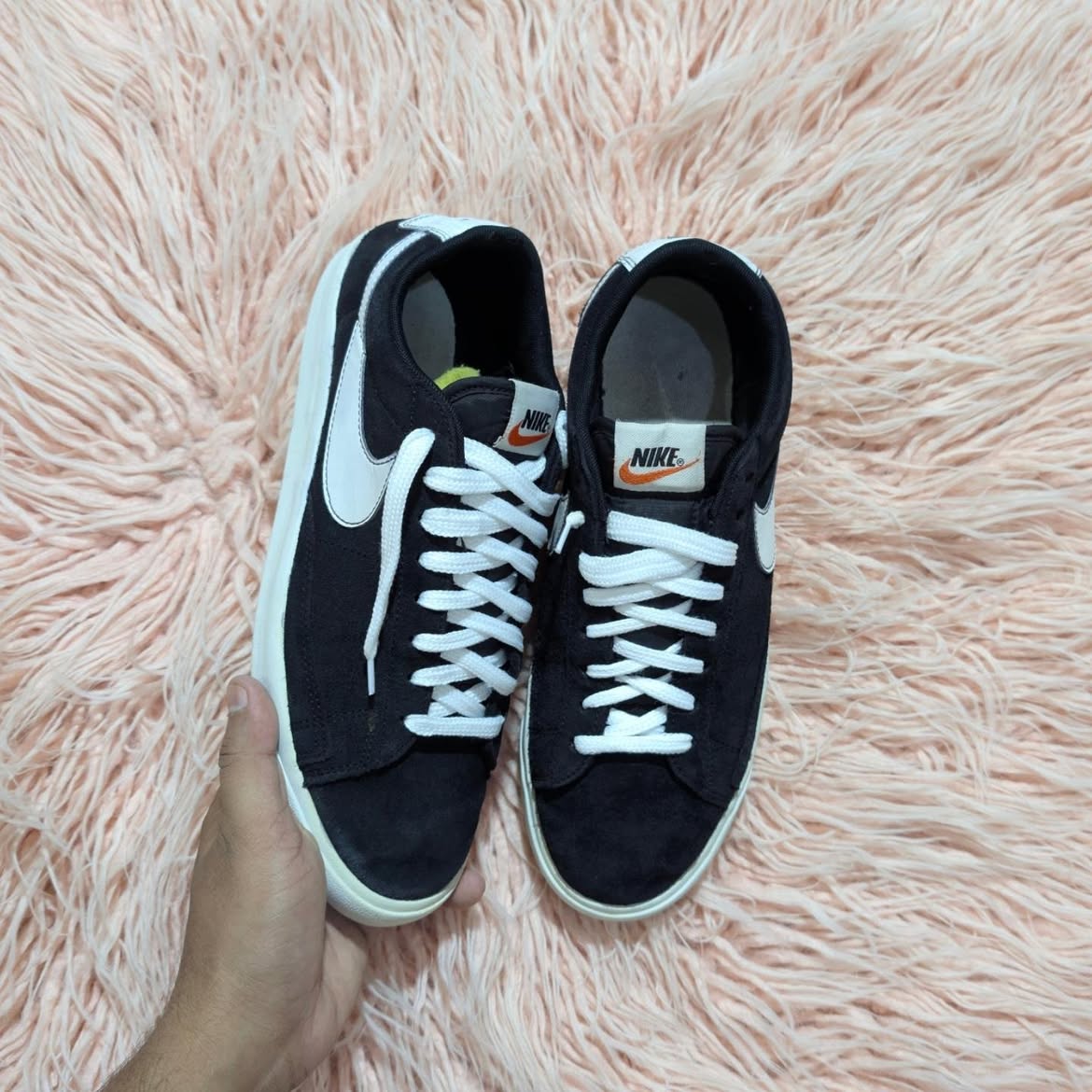 Nike-black-42-1