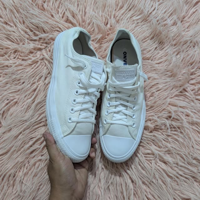 Converse-white-lowTop-42.5-1