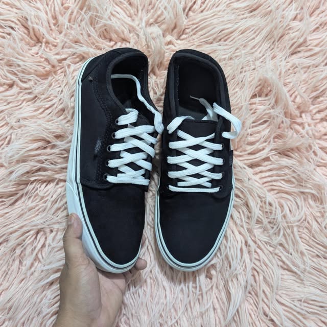 vans-black-43-1