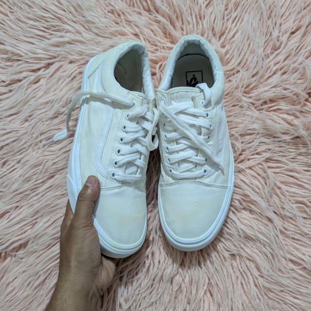 vans-white-45-1